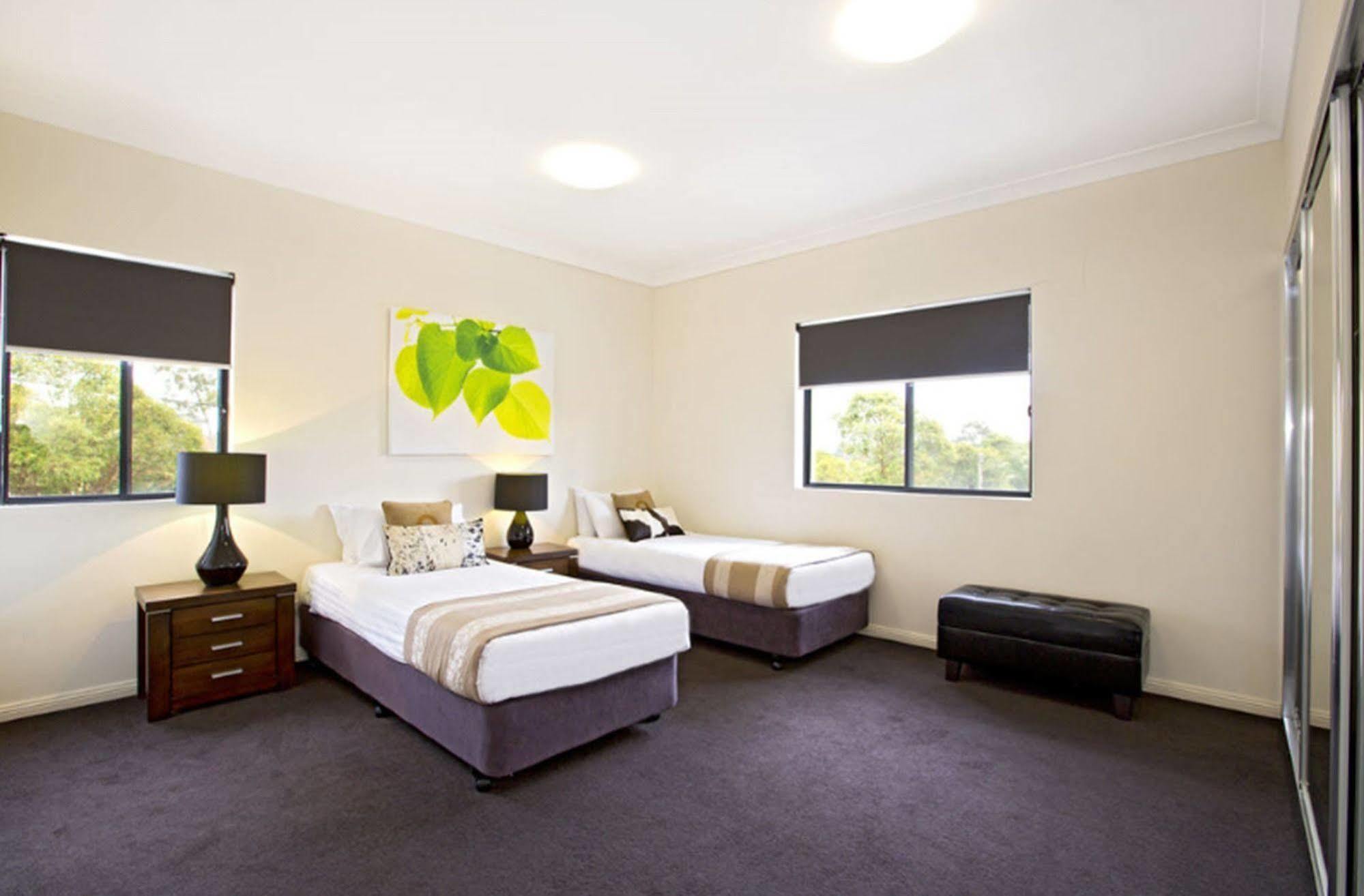 Astina Serviced Apartments - Central Penrith Exterior photo